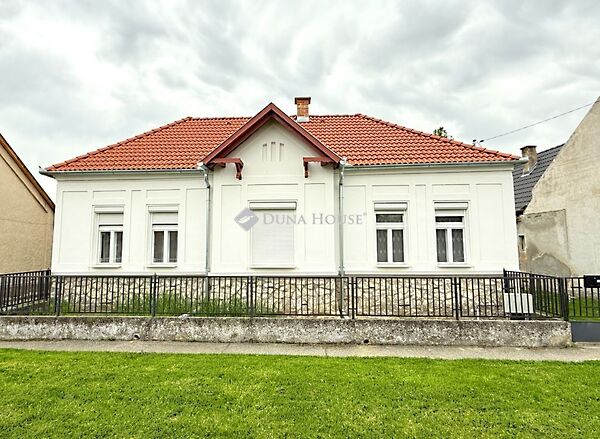 Eladó ház Hobol