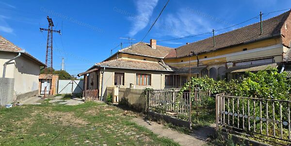 Eladó lakás Kunszentmárton