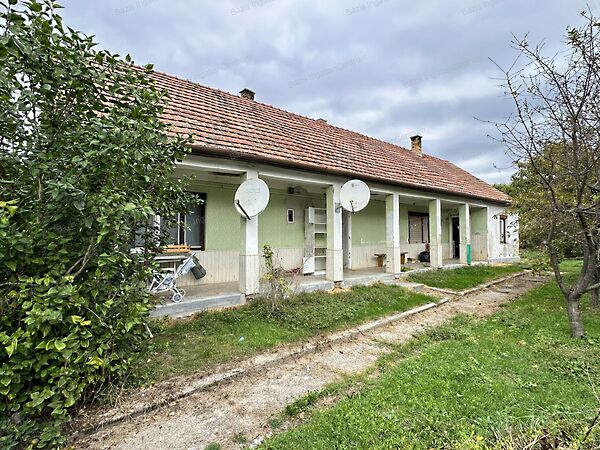 Eladó ház Hajós