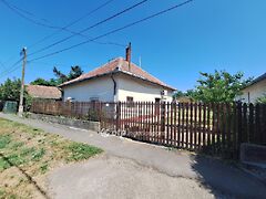 Eladó ház Füzesgyarmat