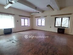 Eladó ház Kisújszállás