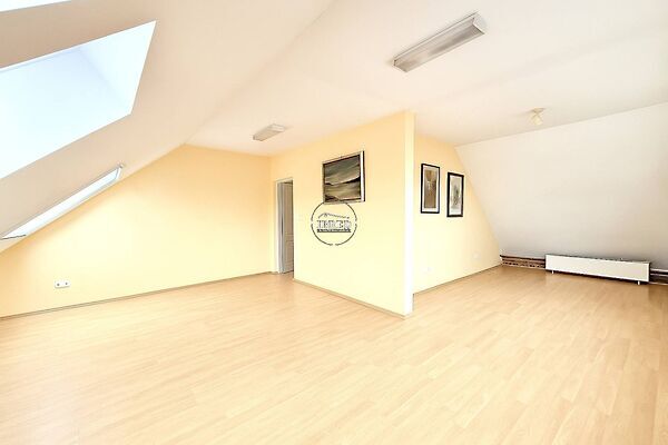 Eladó lakás Budaörs