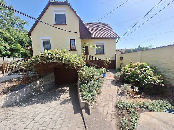 Eladó ház Baja, Homokváros