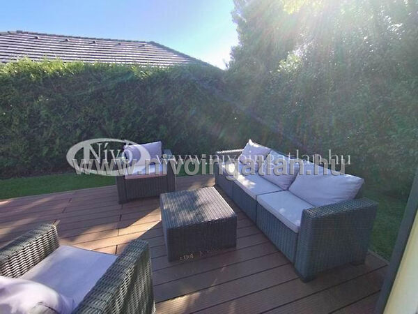 Kiadó ház Alsóörs