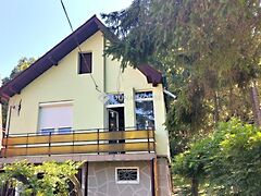 Eladó nyaraló Kesztölc