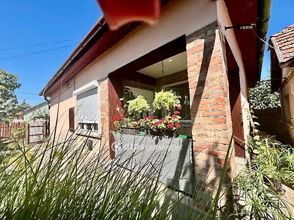 Eladó ház Jászapáti