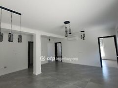 Eladó lakás Jászberény