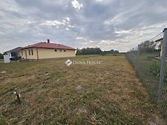 Eladó földterület Nagybajcs