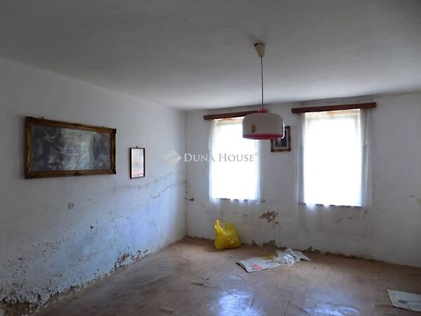 Eladó ház Zsédeny