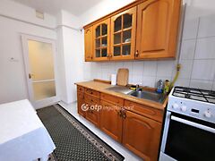 Eladó lakás Szolnok