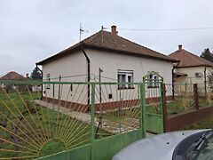 Eladó ház Szajol