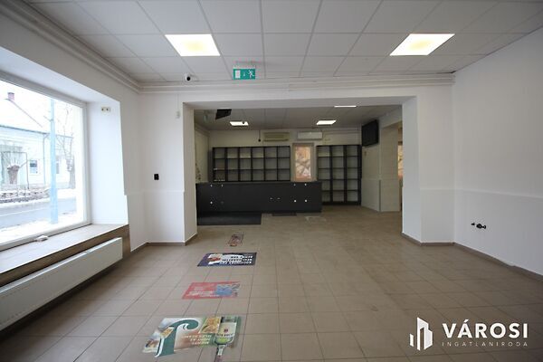 Kiadó üzleti Szentes