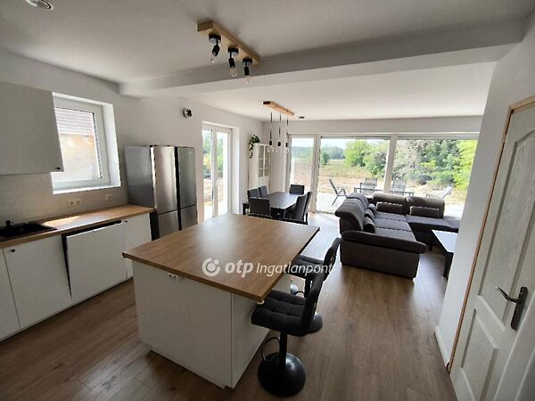 Eladó ház Ceglédbercel