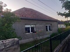 Eladó ház Öttevény