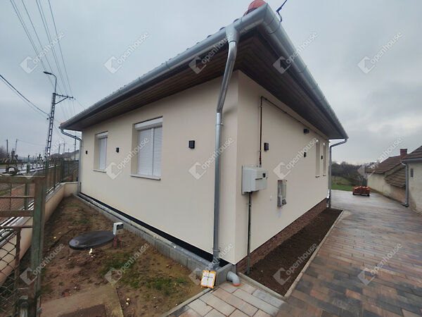 Eladó ház Becsehely