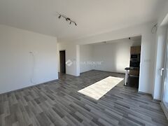 Eladó ház Nagytarcsa