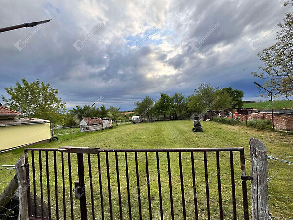 Eladó földterület Hagyárosbörönd