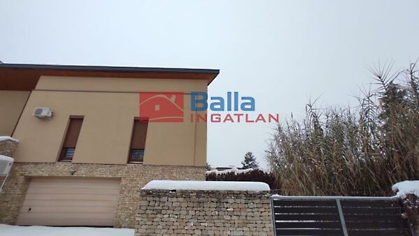 Eladó ház Dunaújváros