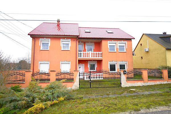 Eladó ház Bábolna