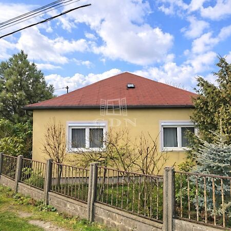 Eladó ház Magyaralmás