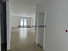 Eladó ház Nagytarcsa