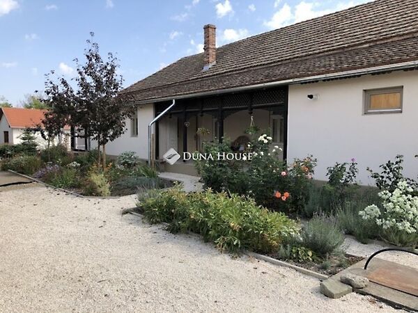 Eladó ház Tiszaszentimre