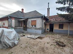 Eladó ház Jászfényszaru