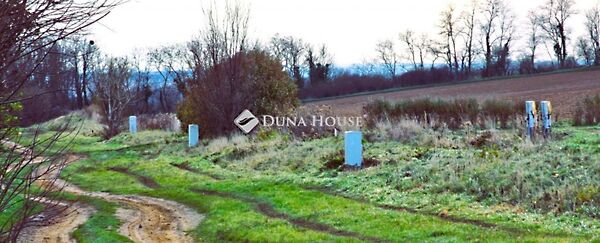 Eladó földterület Alsópáhok