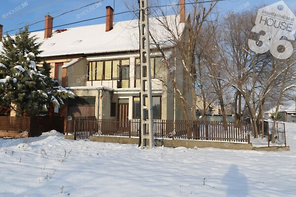 Eladó lakás Kiskőrös