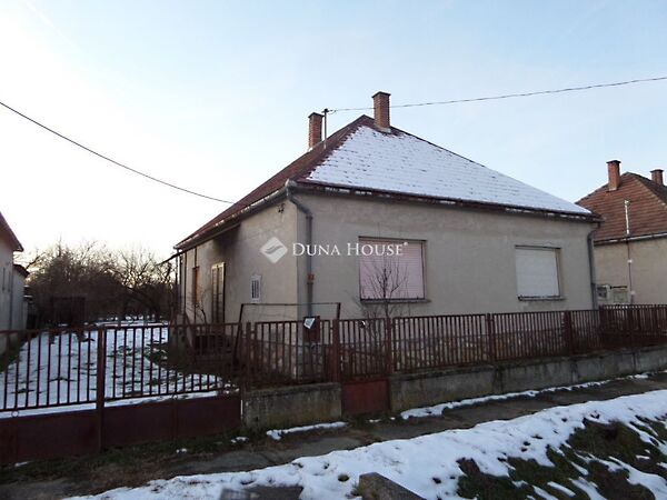 Eladó ház Felsőszentmárton