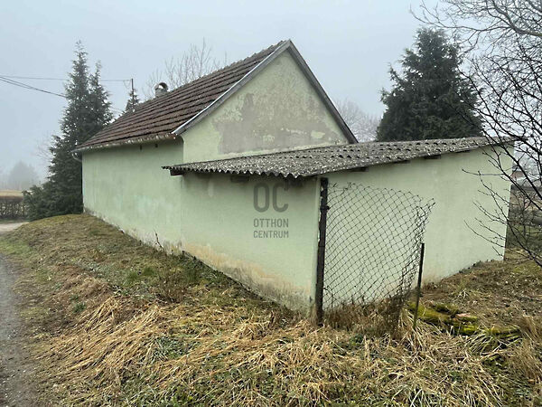 Eladó nyaraló Eszteregnye