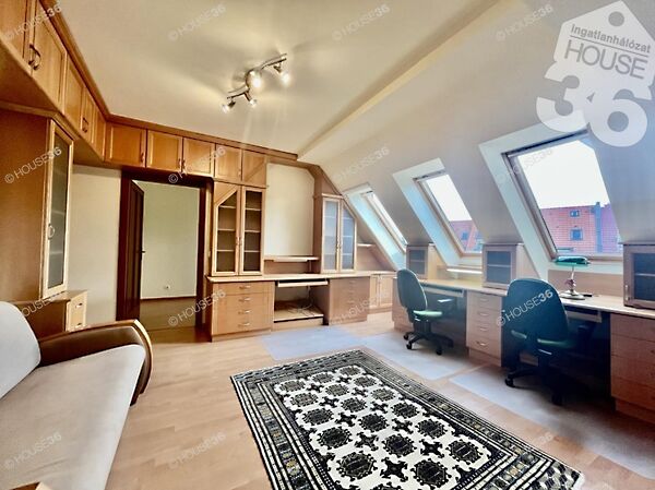 Eladó iroda Kecskemét