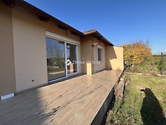 Eladó ház Nagytarcsa