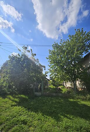 Eladó földterület Dad