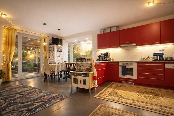 Eladó ház Sárbogárd