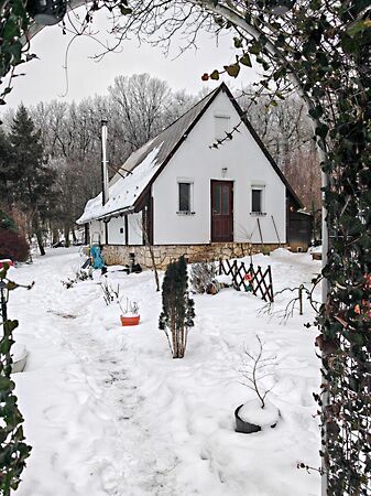 Eladó ház Vértestolna