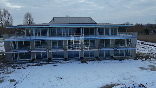 Eladó lakás Balatonmáriafürdő