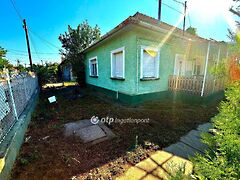 Eladó ház Újszilvás