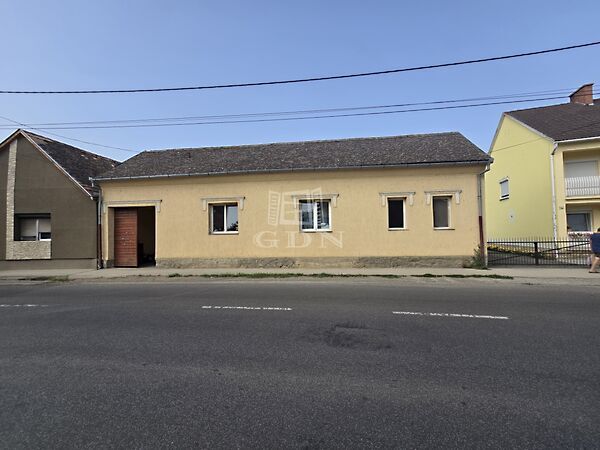 Eladó ház Szászvár