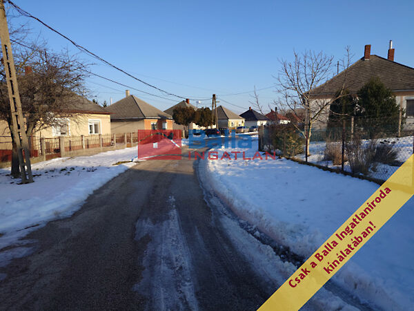 Eladó földterület Bodajk