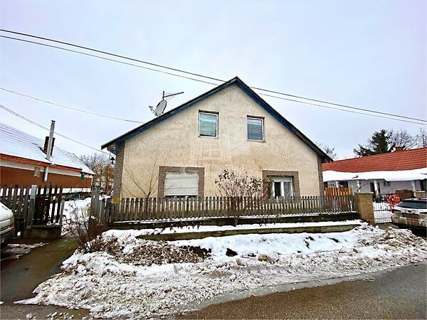 Eladó ház Szentlőrinckáta