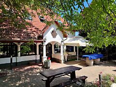 Eladó üzleti Zamárdi