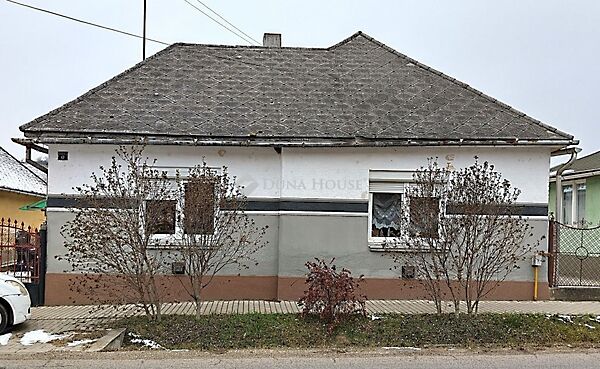Eladó ház Dág