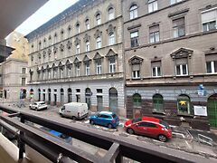 Eladó lakás Budapest, VI. kerület