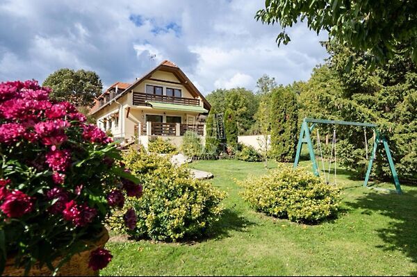 Eladó üzleti Dunabogdány