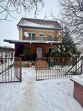 Eladó nyaraló Pátka