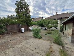 Eladó ház Budapest, XV. kerület