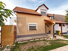 Eladó ház Szeged, Szőreg