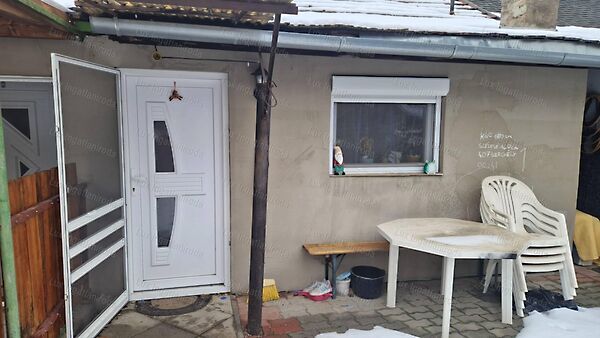 Eladó ház Annavölgy