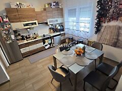 Eladó ház Felsőlajos